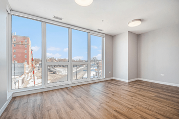 Abundant natural interior light